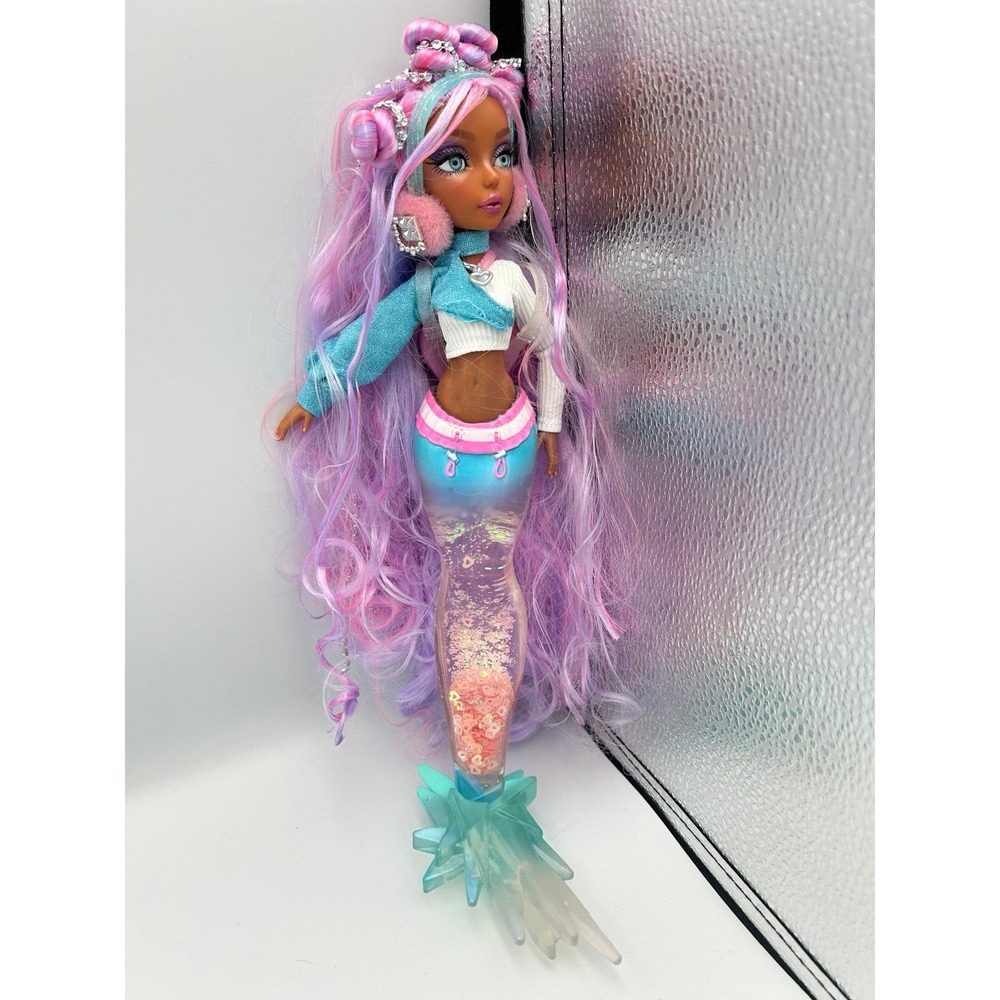 Mermaze Mermaidz winter waves Harmonique fashion doll